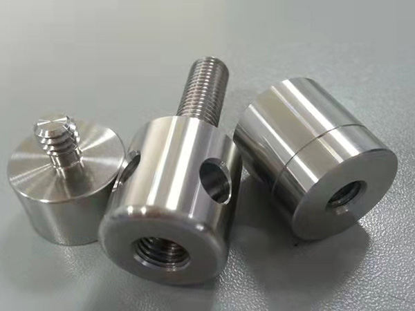 自动化零配件加工